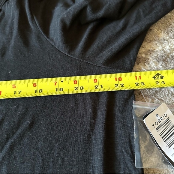 NWT Torrid Super Soft Slub Scoop Neck Long Sleeve Henley Tee 1X - Picture 5 of 7